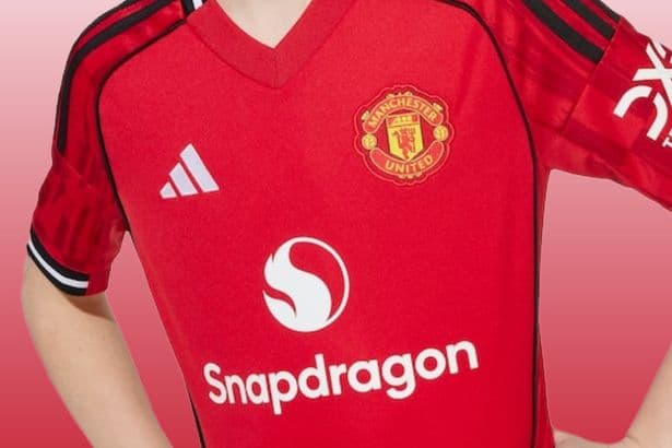Man United fans race to get free 2025/26 kids shirts in 'last chance' Premier League deal