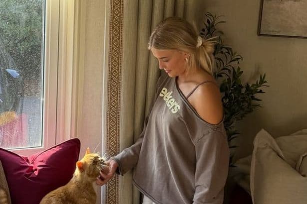 Coronation Street's Lucy Fallon shows fans inside stunning walk-in wardrobe as dream home transformation continues