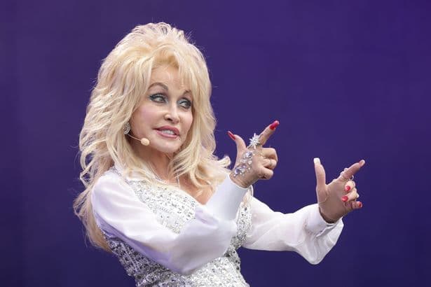 Coronation Street stars heartbroken as they share Dolly Parton tributes after death aged 80
