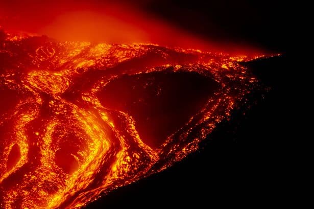 Catania Airport cancels all inbound flights after Mount Etna eruption
