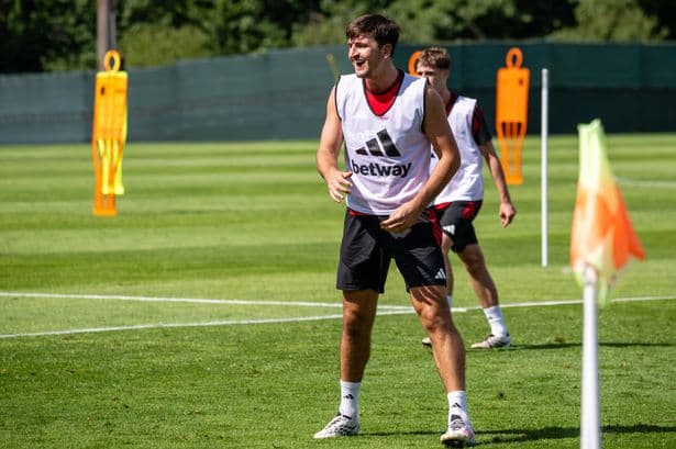 Why Harry Maguire is missing for Manchester United vs Leeds and Mason Mount absence explained