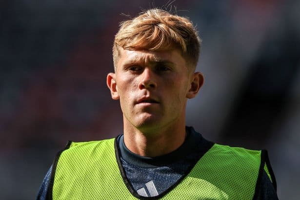 Man United latest: Newcastle United boss issues Lewis Hall update and transfer meeting 'held'