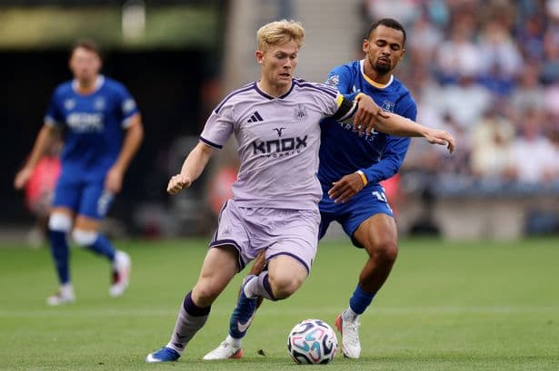 Man United can kickstart Lewis Hall transfer move as Newcastle reach agreement with defender
