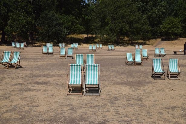Parts of UK to roast in 34C heat as temperatures 'rapidly rise' and health alert issued