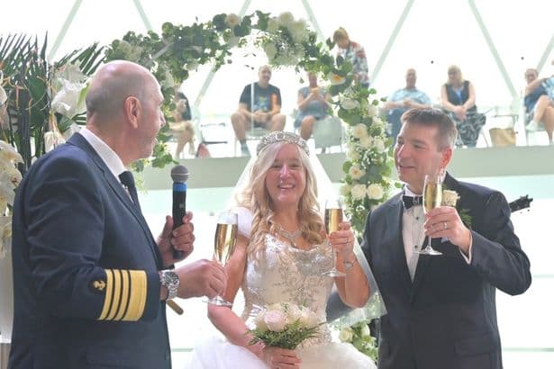 Couple sold everything to live on a cruise ship and haven't spent a night on land for 900 days