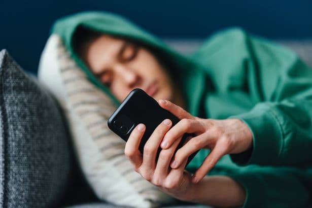 Teenagers overwhelmingly likely to turn off optional social media curfews – poll - ITVX