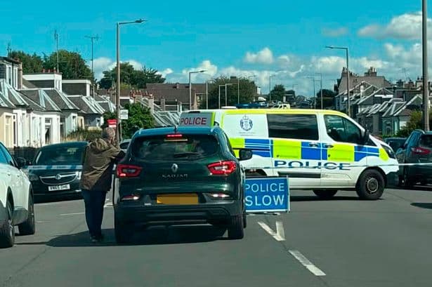 Bomb squad races to Edinburgh street as evacuation ordered over 'suspicious item'