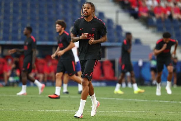 Liverpool news: PSG boss leaks Bradley Barcola bombshell as ace 'on the brink' of transfer