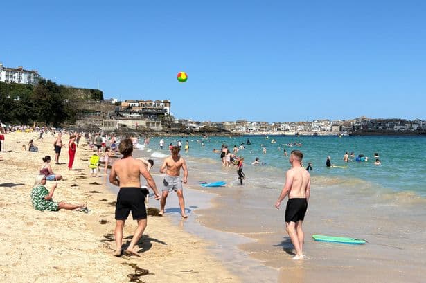 UK weather maps shows at least 27C forecast for 15 areas of the country - see full list