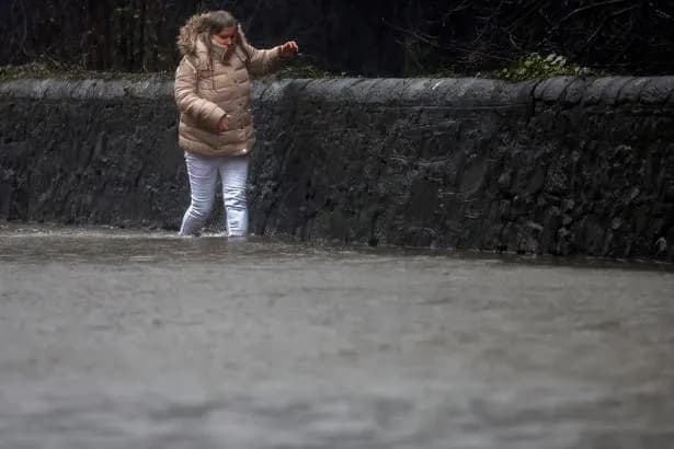 Environment Agency warns of 16 flood alerts as one month's rainfall to batter part of UK - see full list