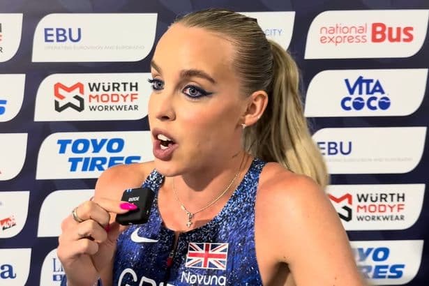 Keely Hodgkinson calls out interviewers after taking silver in 800m final