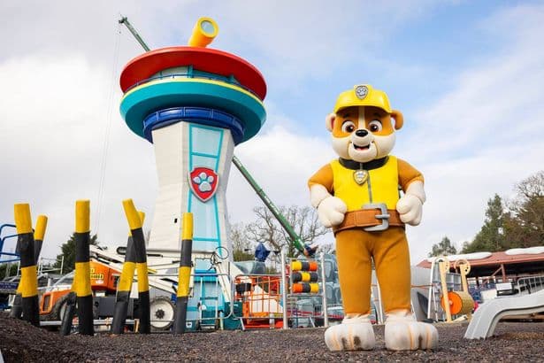 Families turned away as Chessington World of Adventures shuts over burst water main