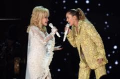 Miley Cyrus Honors ‘Aunt’ Dolly Parton: ‘I Have an Angel by My Side’
