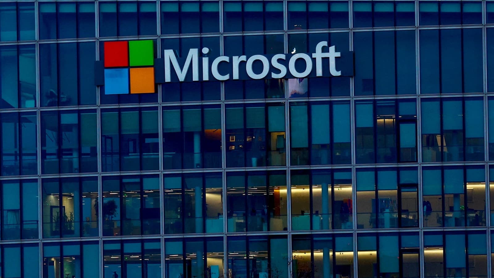 UK regulator investigates whether Microsoft misled personal and family customers