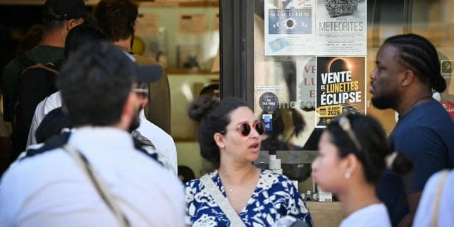 Just hours before the solar eclipse, the search for protective viewing glasses turns into a treasure hunt