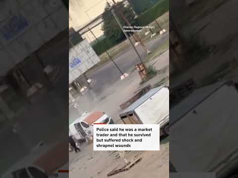 Video shows drone attacking vegetable vendor in Ukraine