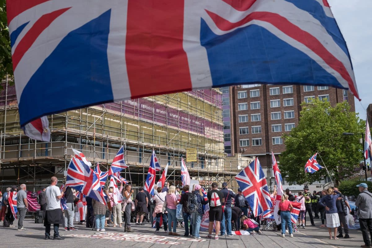 Asylum seekers to be housed in HMOs in wealthier areas