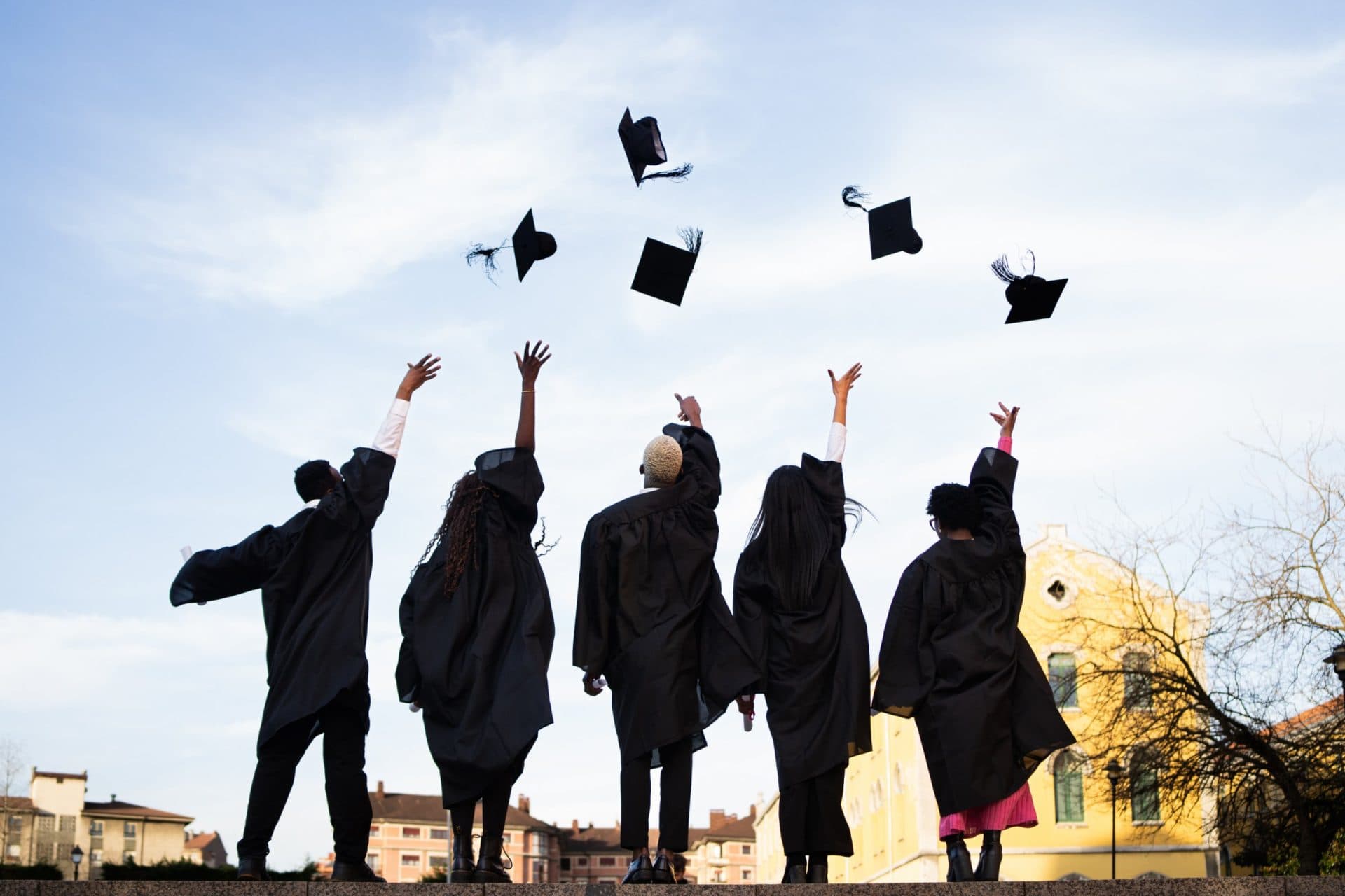 The extraordinary financial opportunity that graduates miss due to student loans