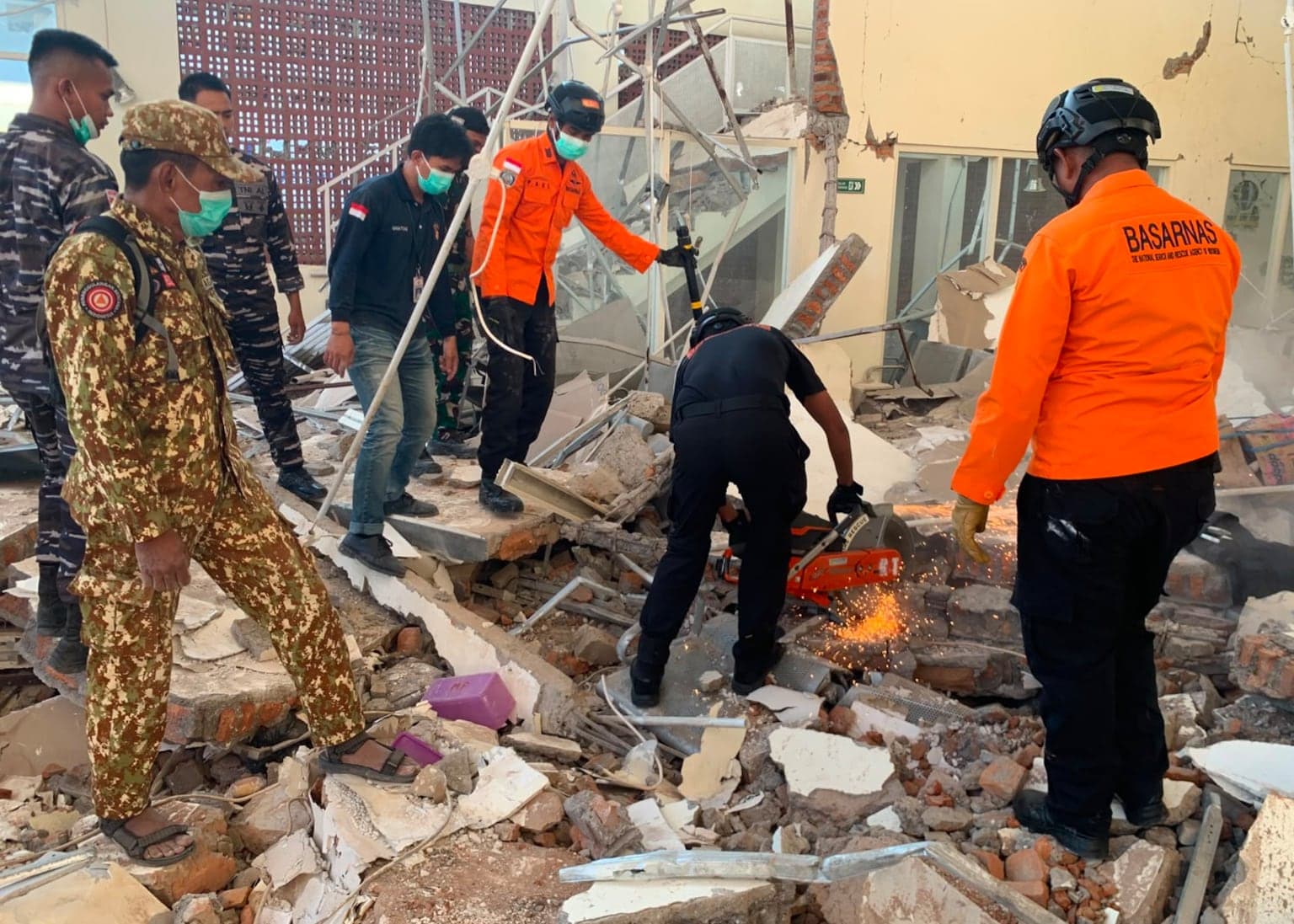 Magnitude 7.7 earthquake strikes off Indonesia’s coast, killing at least 20