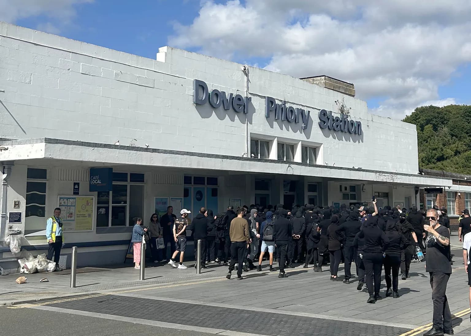 Politicians condemn anti-illegal migrant protests which blocked Port of Dover