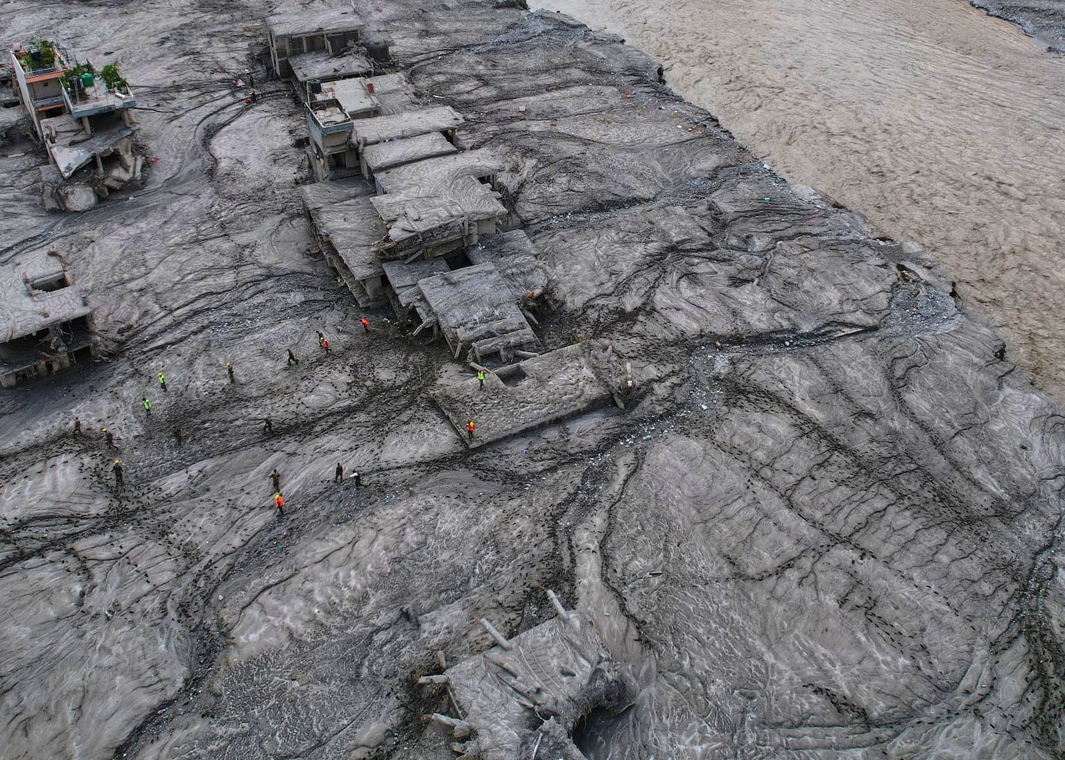 Death toll passes 1,000 from catastrophic flooding in Nepal and China, officials say
