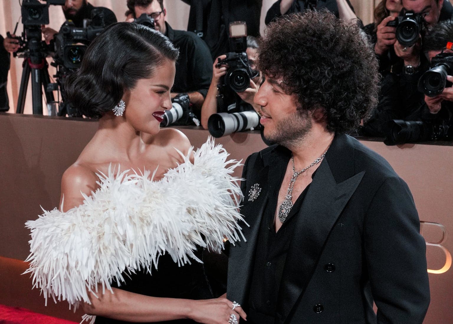Selena Gomez, Becky G, and Benny Blanco Just Dropped the Video of the Summer
