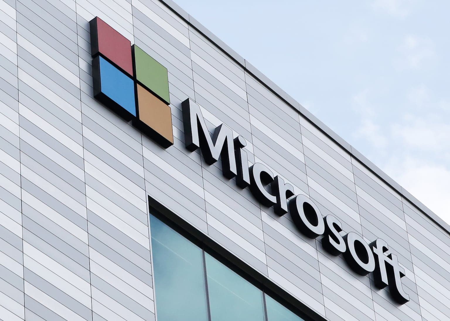 British regulator investigates whether Microsoft misled personal and family customers