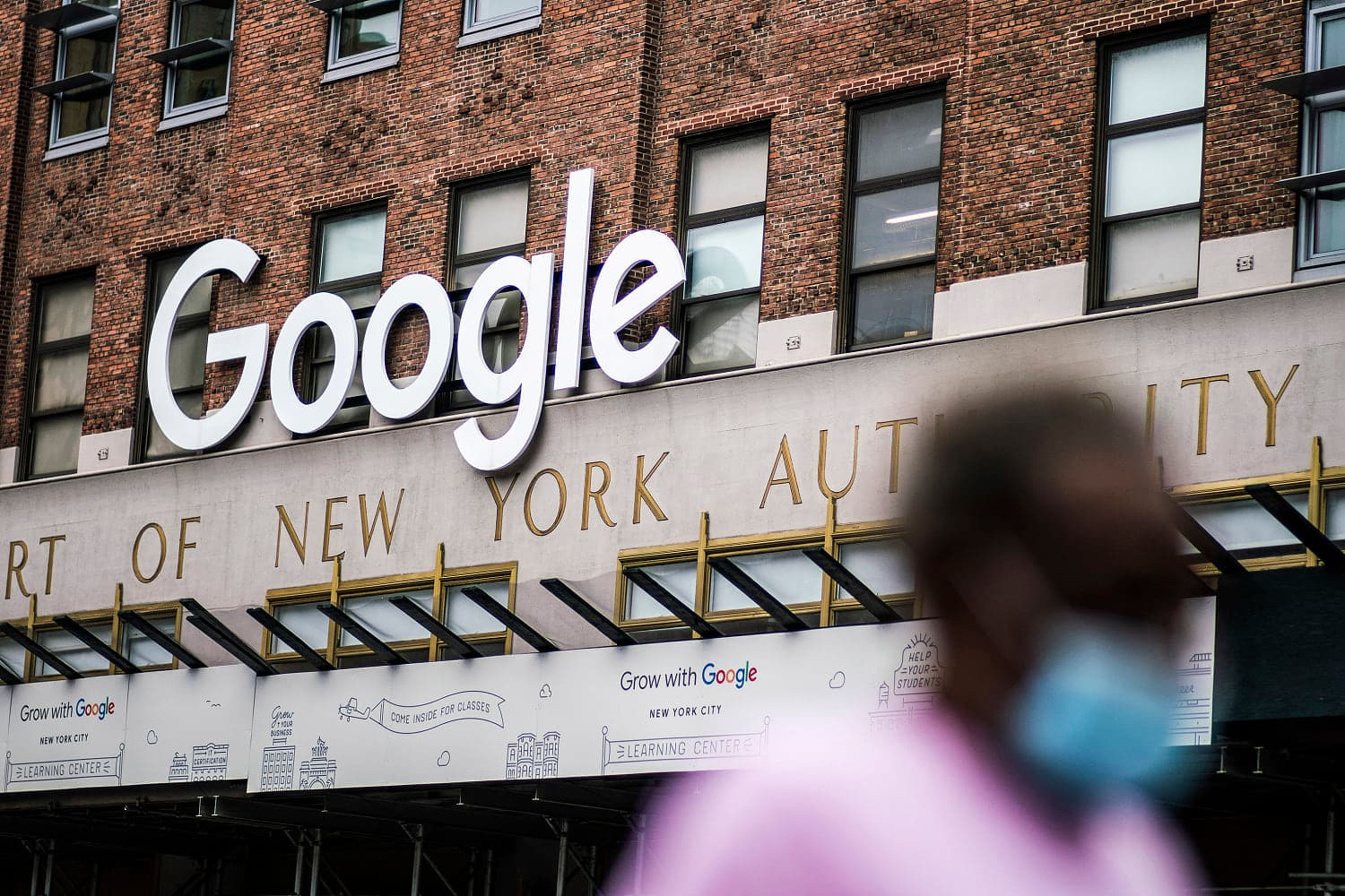 Man charged after setting himself ablaze in Google’s NYC office building