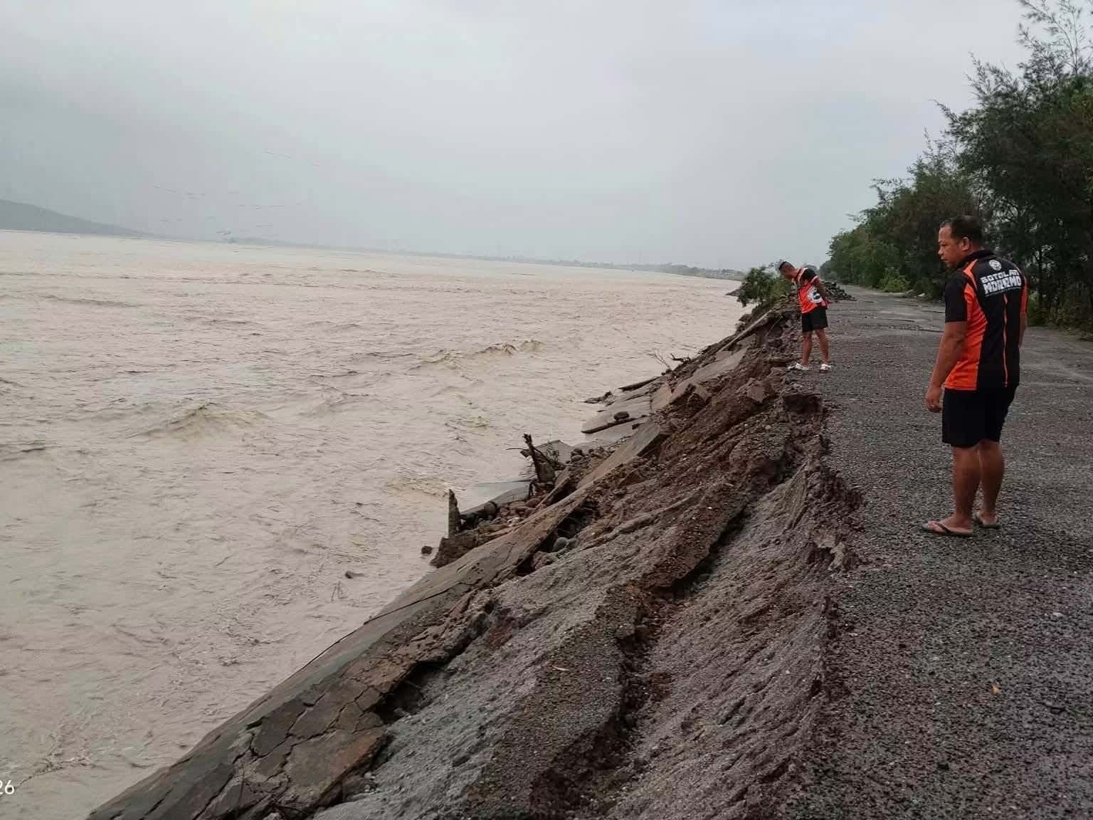 P569-M flood-control structures in Zambales damaged amid heavy rains