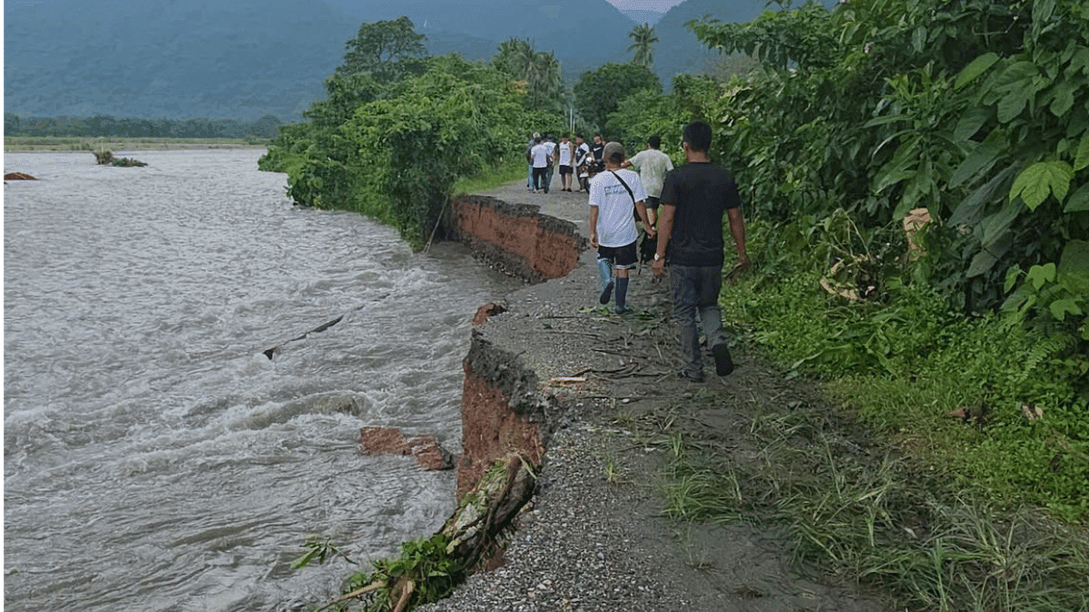 Damaged protection dike in Mindoro puts Naujan residents at risk