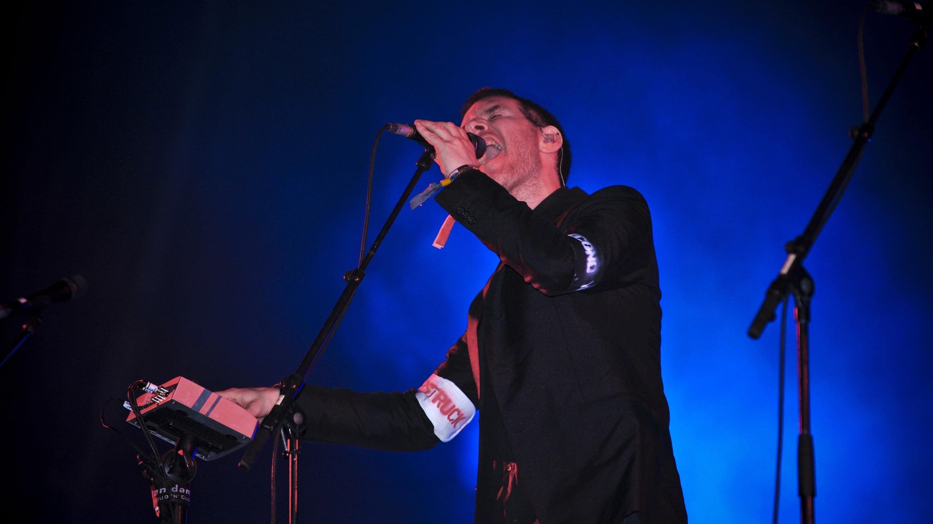 Massive Attack banned from Singapore for displaying Palestinian flag