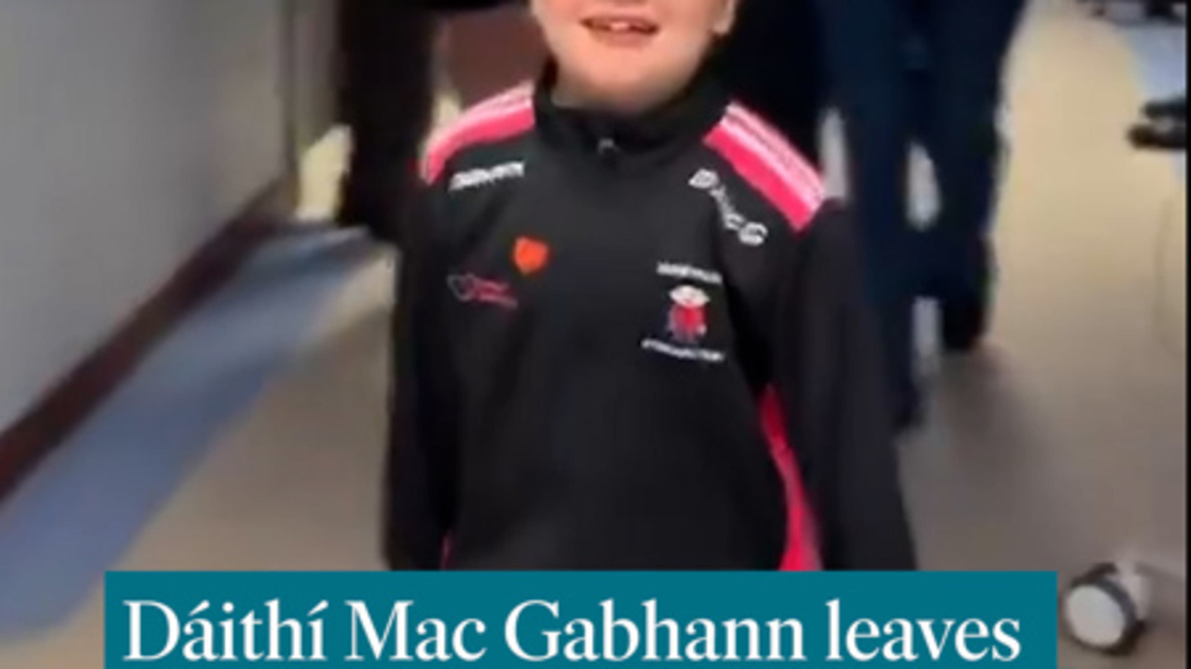 Staff at hospital where Dáithí received heart transplant clap as he leaves with the ‘greatest gift of all - the gift of life’
