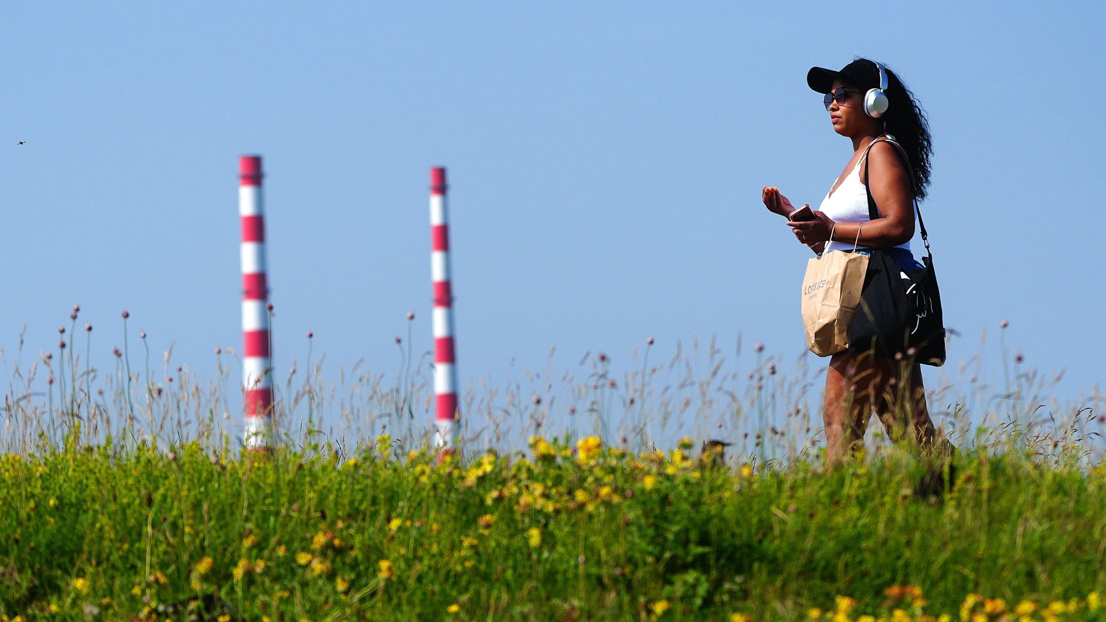 Temperatures set to reach more than 27C in parts of Ireland this week