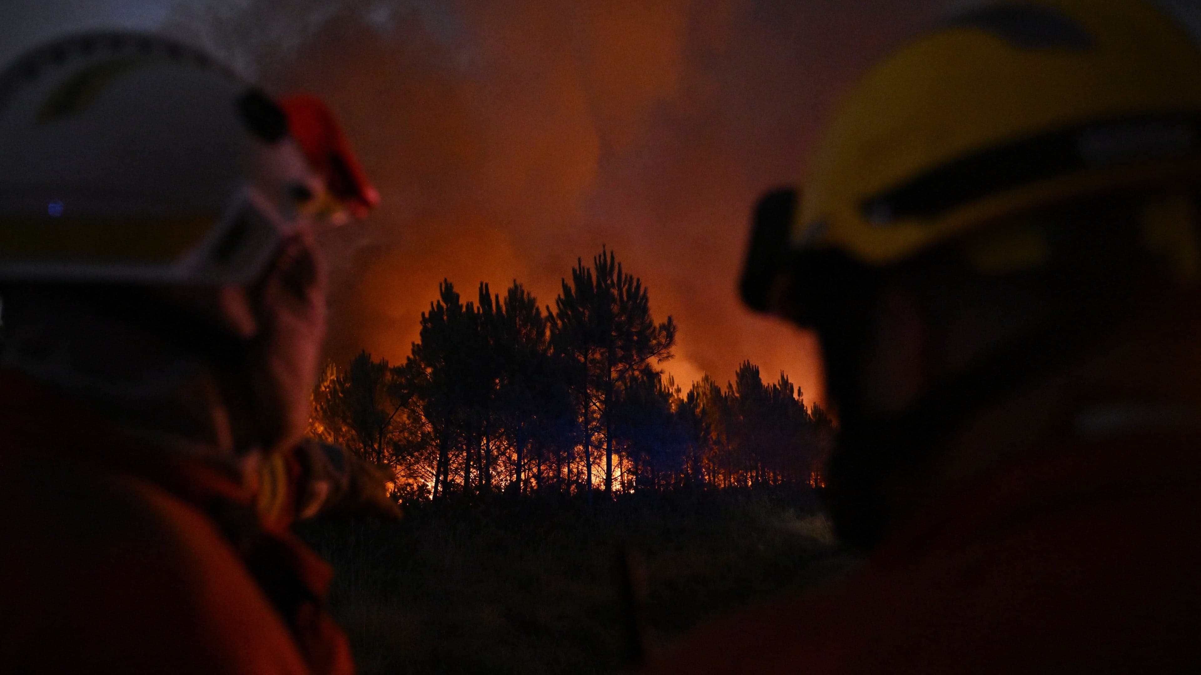 Heatwave threatens to reignite France’s mega-fire near Bordeaux