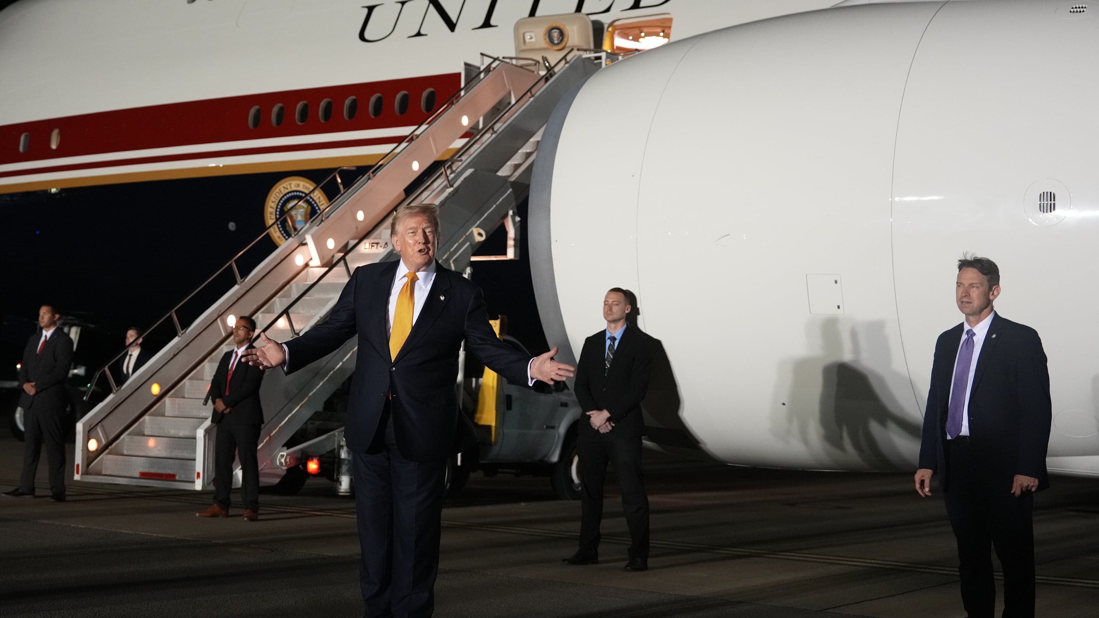Donald Trump says Secret Service wanted him to switch planes for secret flight
