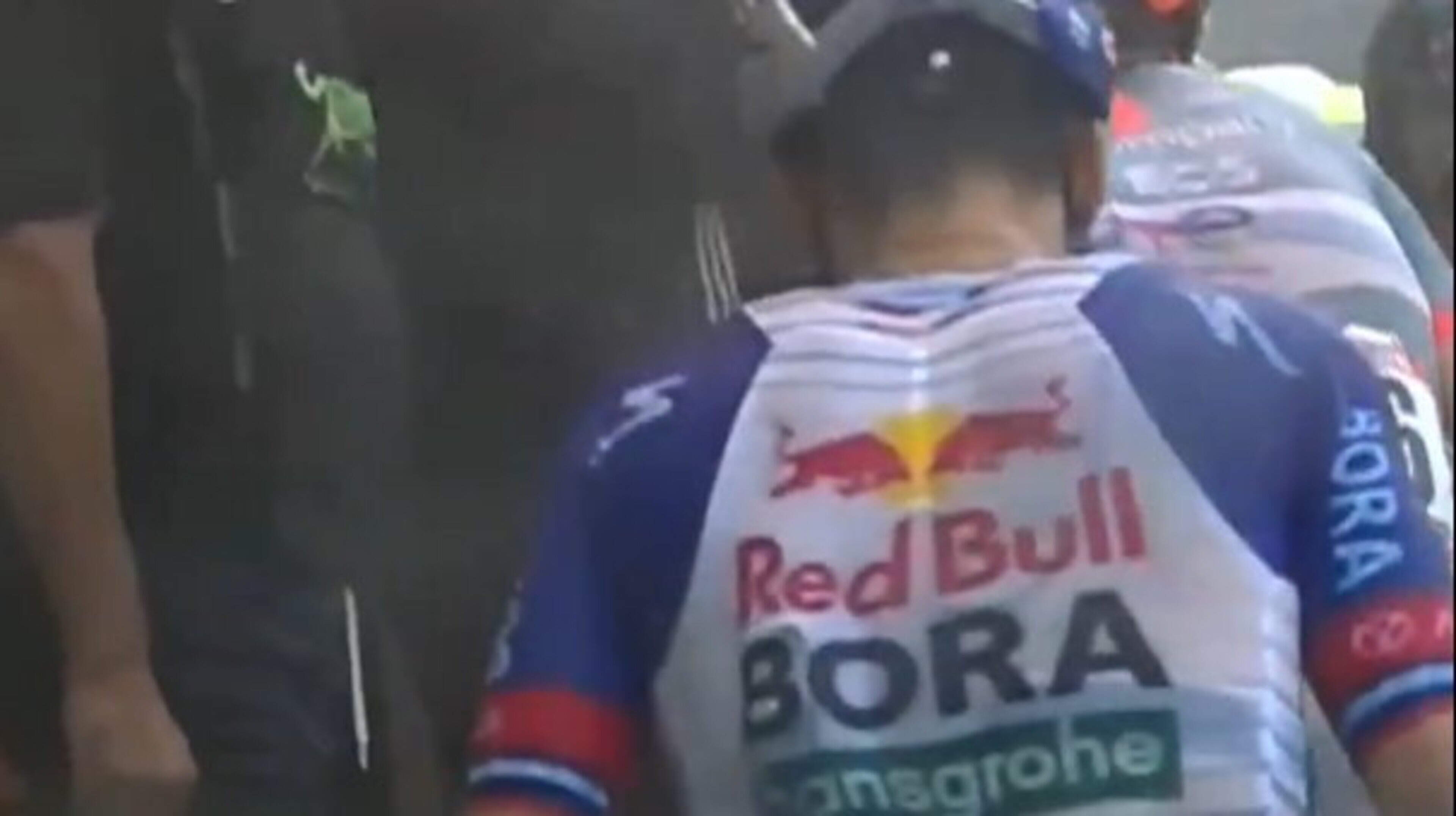 Hailstorm forces abandonment of the third stage of the Vuelta a Espana