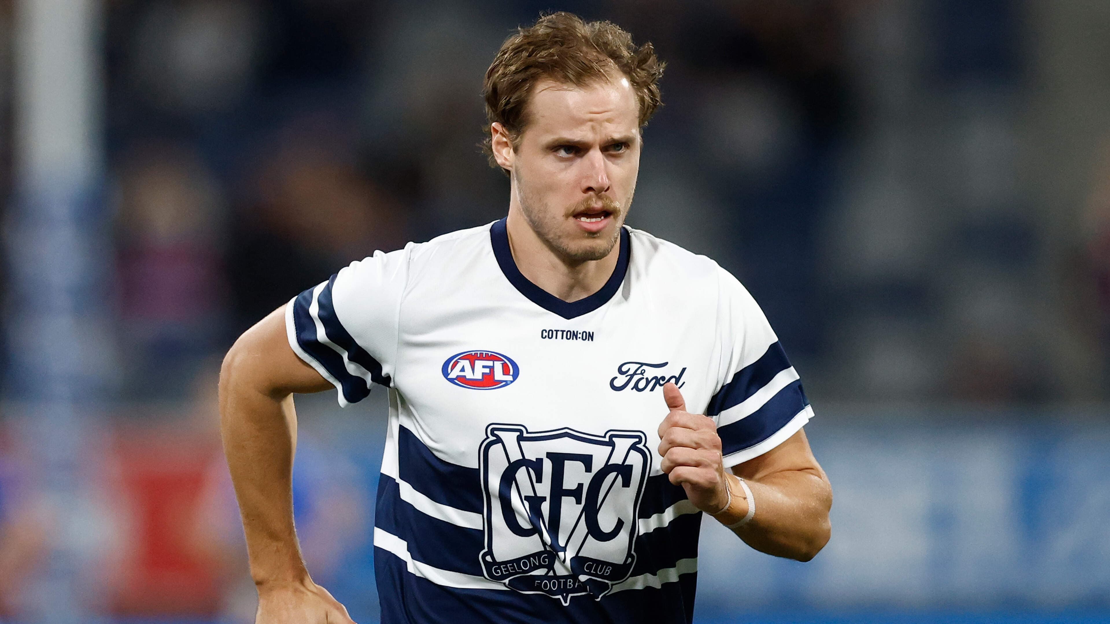 AFL club Geelong given heavy fine for concussion waiver with player