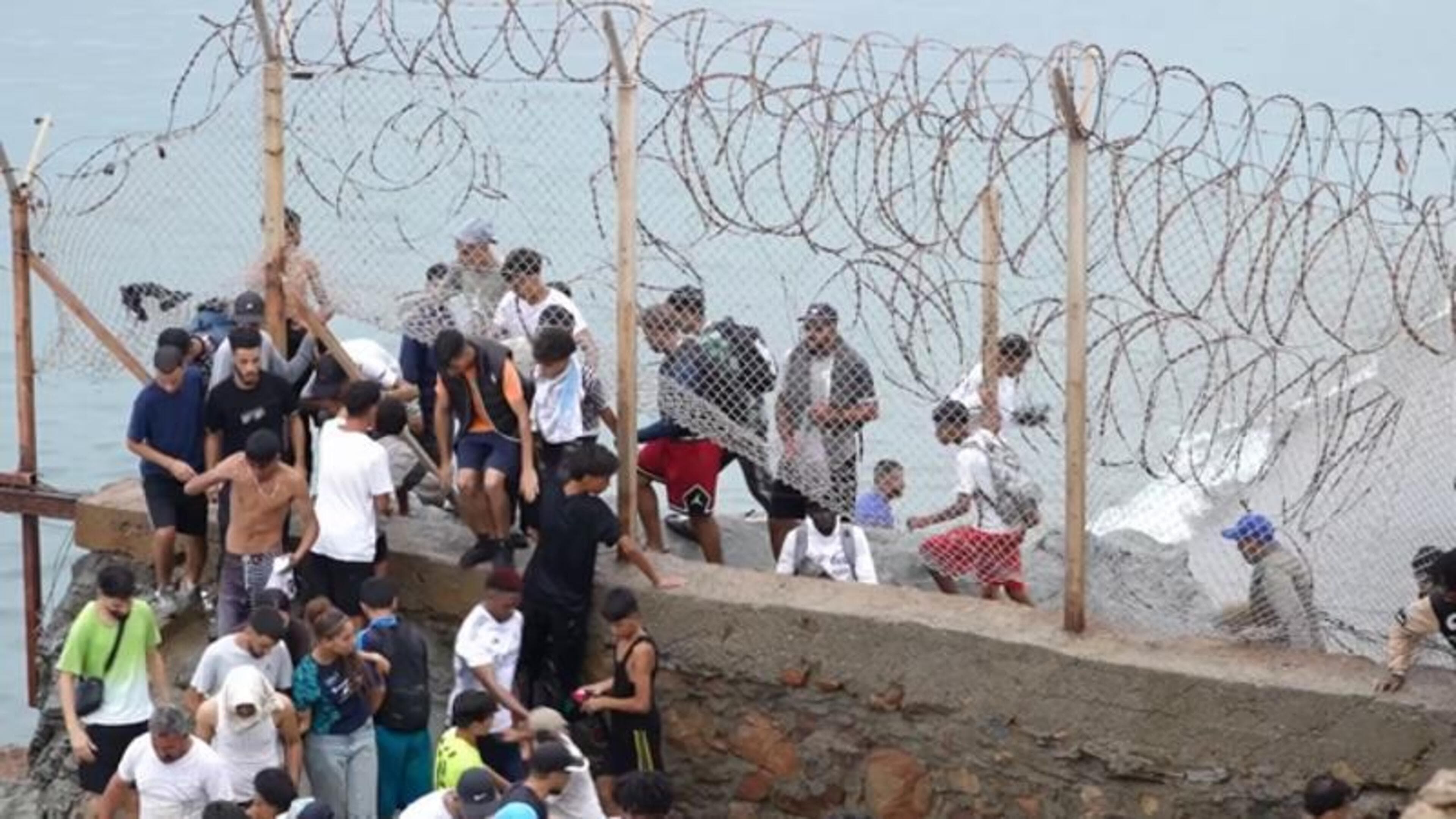 Jim O’Callaghan requests meeting of EU Ambassadors as 60,000 migrants cross into Spanish territory of Ceuta in 24 hours