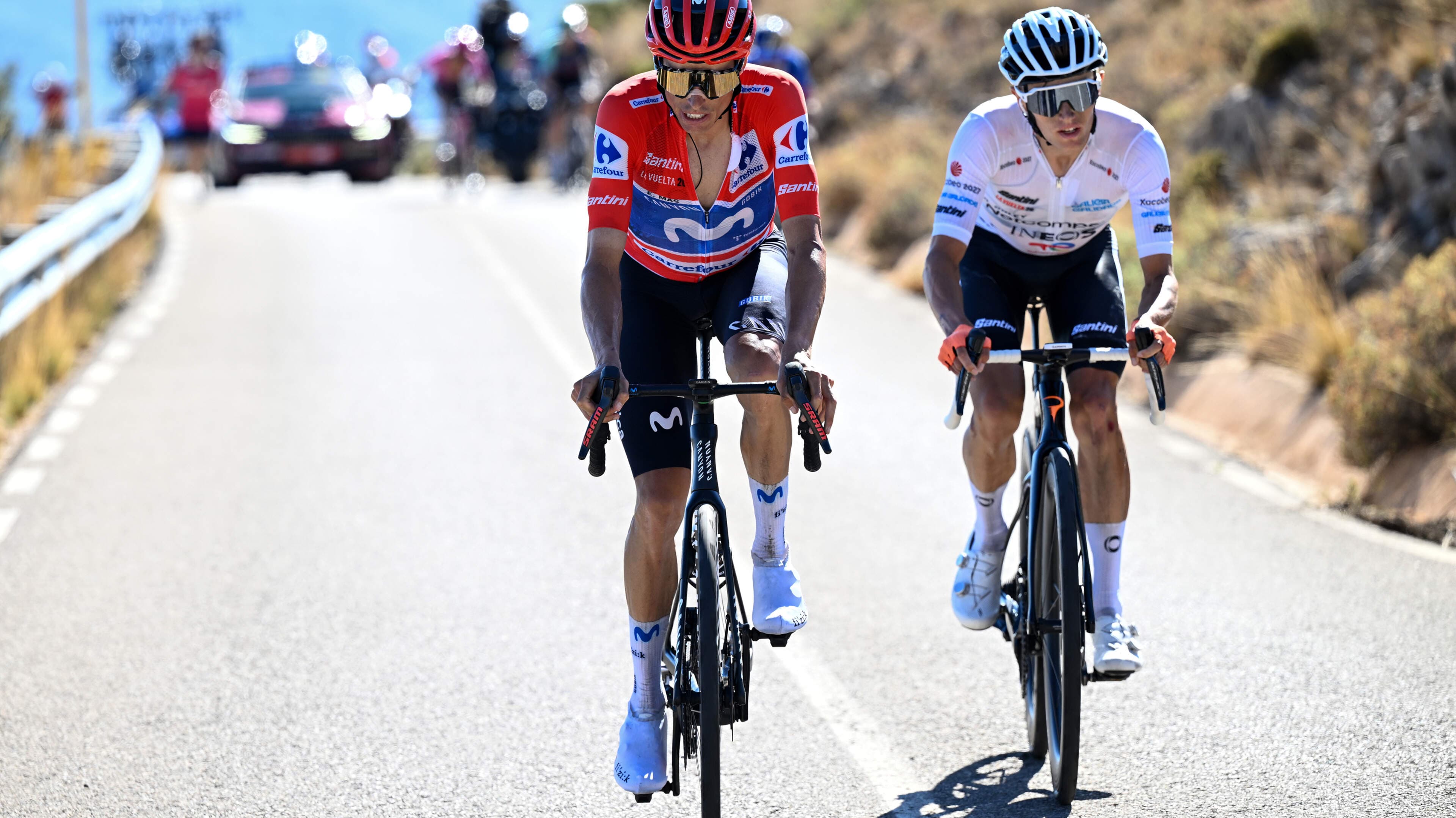 Enric Mas extends Vuelta lead after Pogacar crashes out