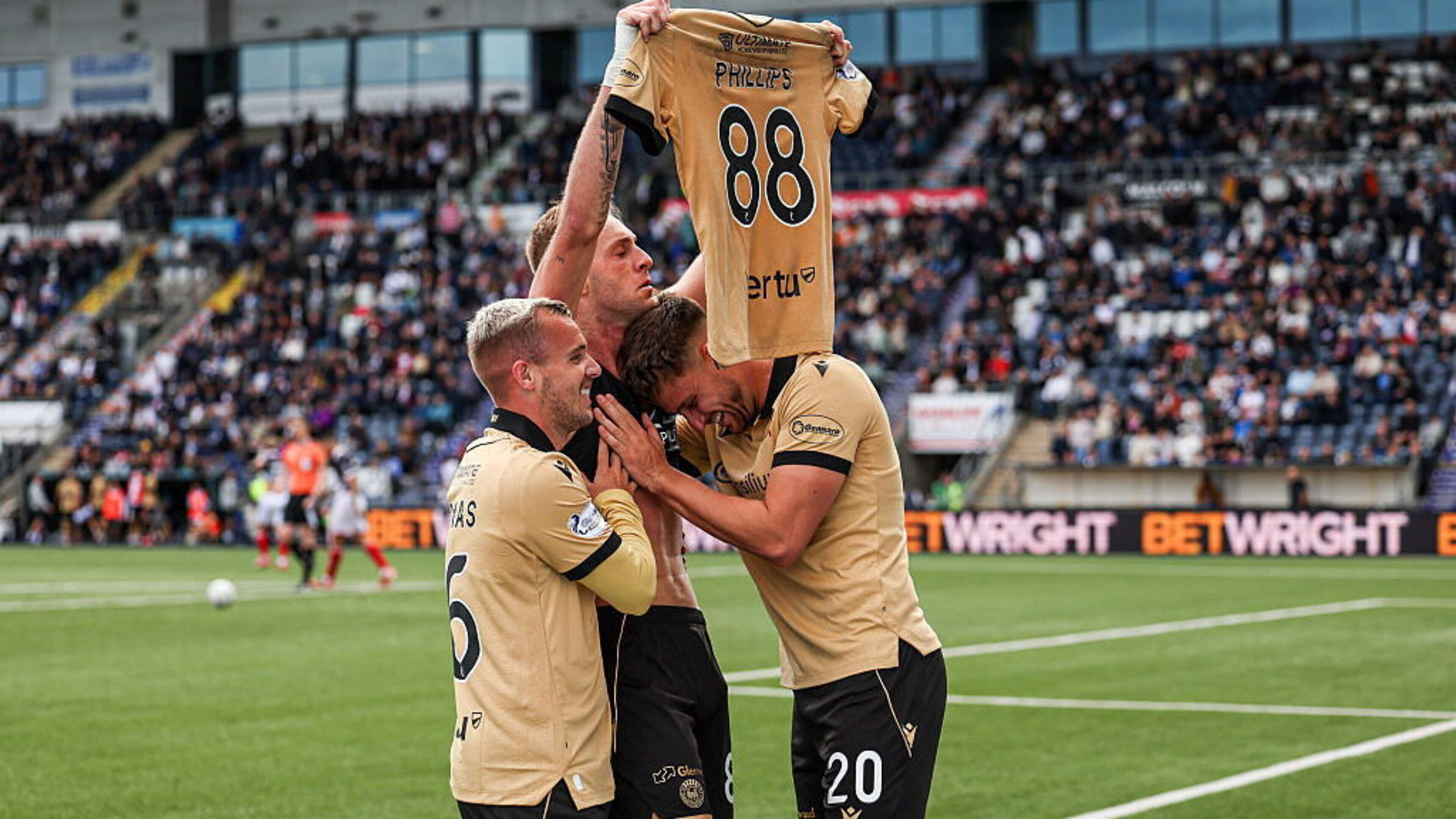 Ireland's Killian Phillips scores twice as St Mirren get their Scottish Premiership season off to a flier