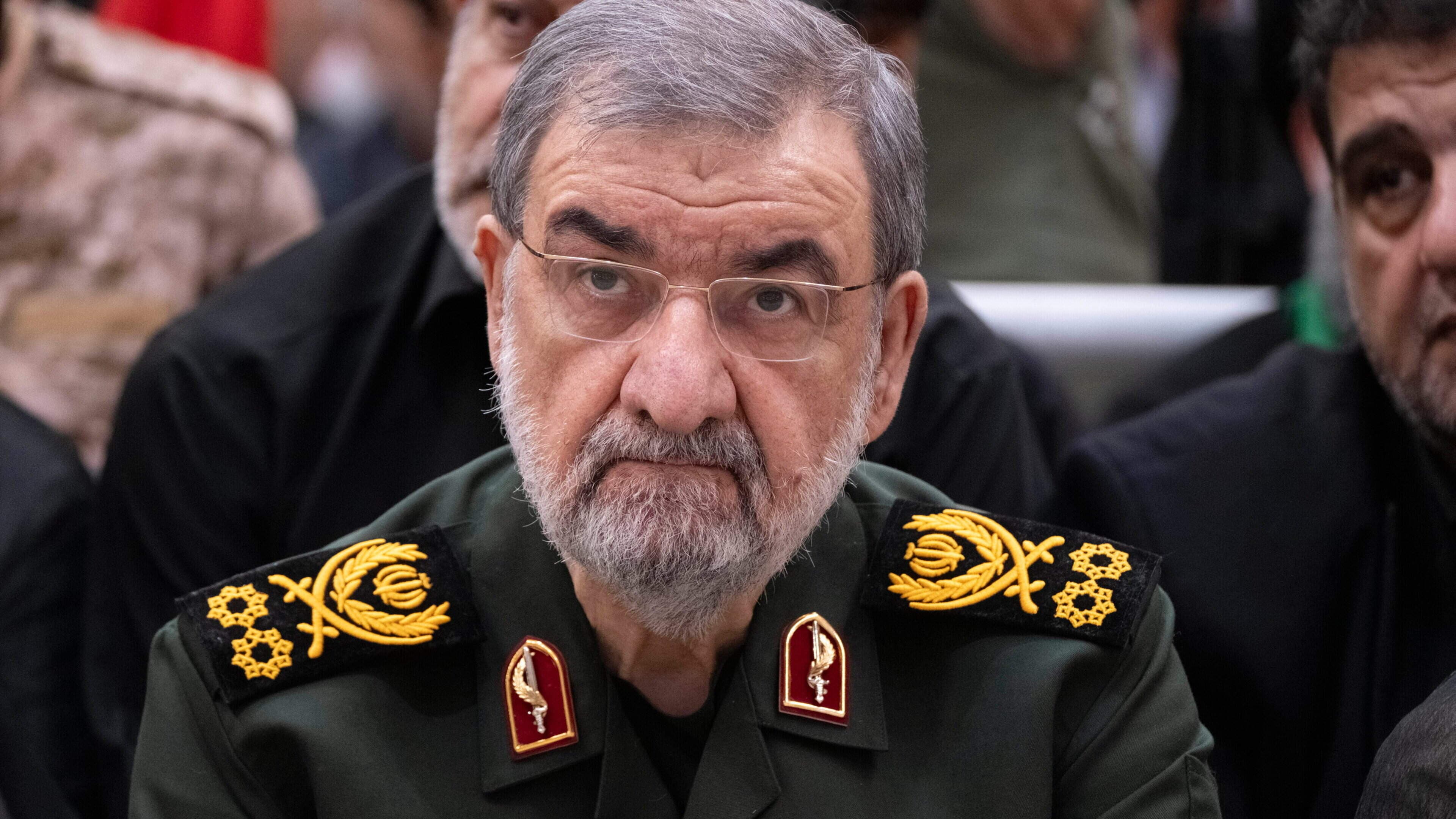 Iran warns it will strike US oil and economic interests ‘like an earthquake’ if Trump launches ‘economic D-Day’