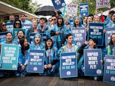 WestJet reaches tentative deal with flight attendants to end strike