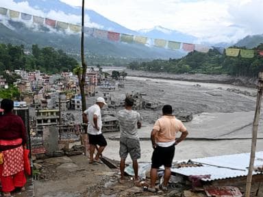 Nepal-Tibet flood death toll surpasses 900, officials say, more than 4,700 missing