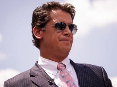 Milo Yiannopoulos, far-right British commentator, detained by ICE