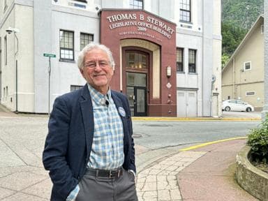 Democrats aim to unite behind one candidate in Alaska governor's race