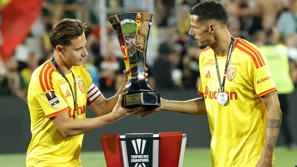 Lens defeat Paris Saint-Germain and claim second title this year