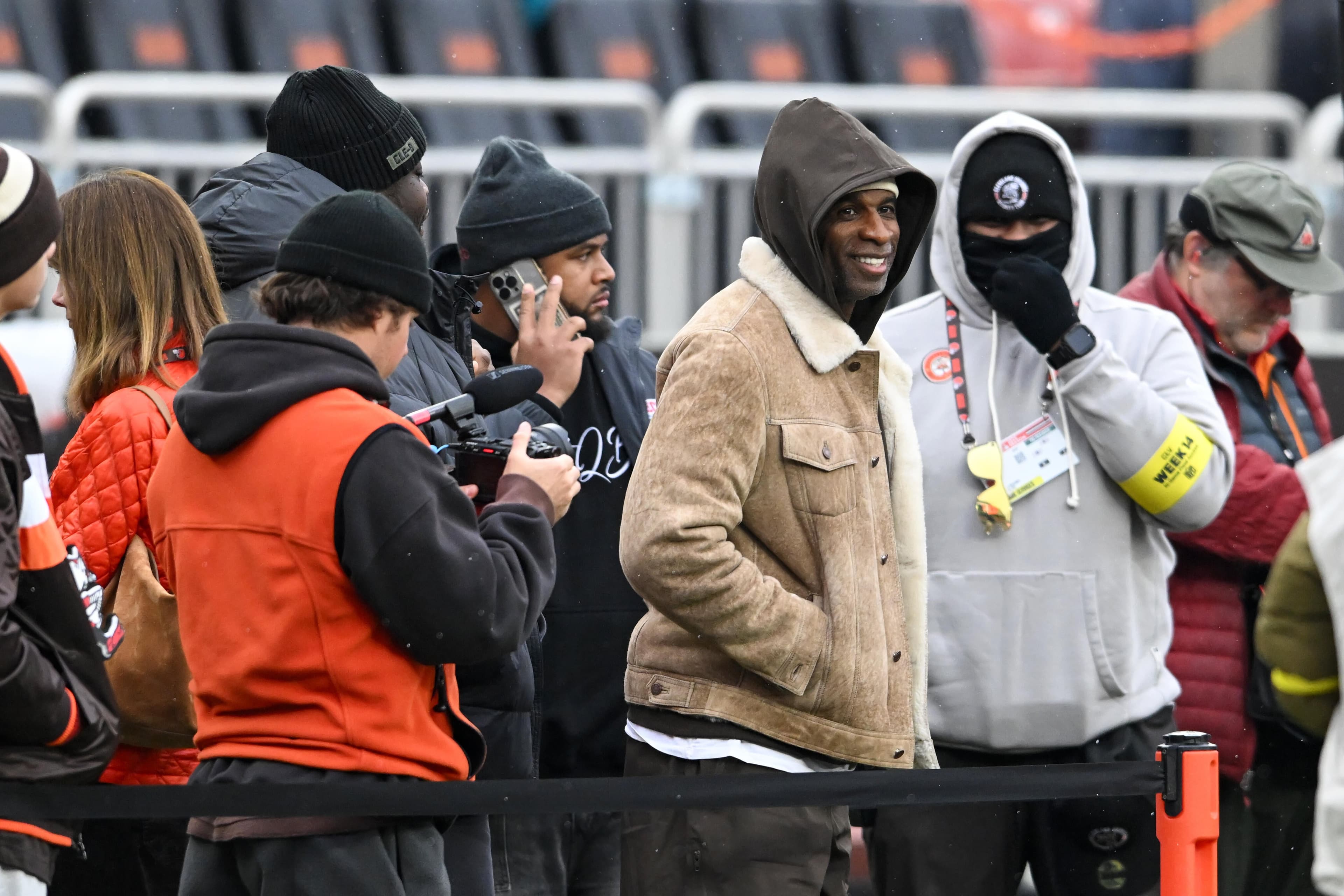 Ultimatum from Browns to Shedeur Sanders and Deshaun Watson: The most productive quarterback will play