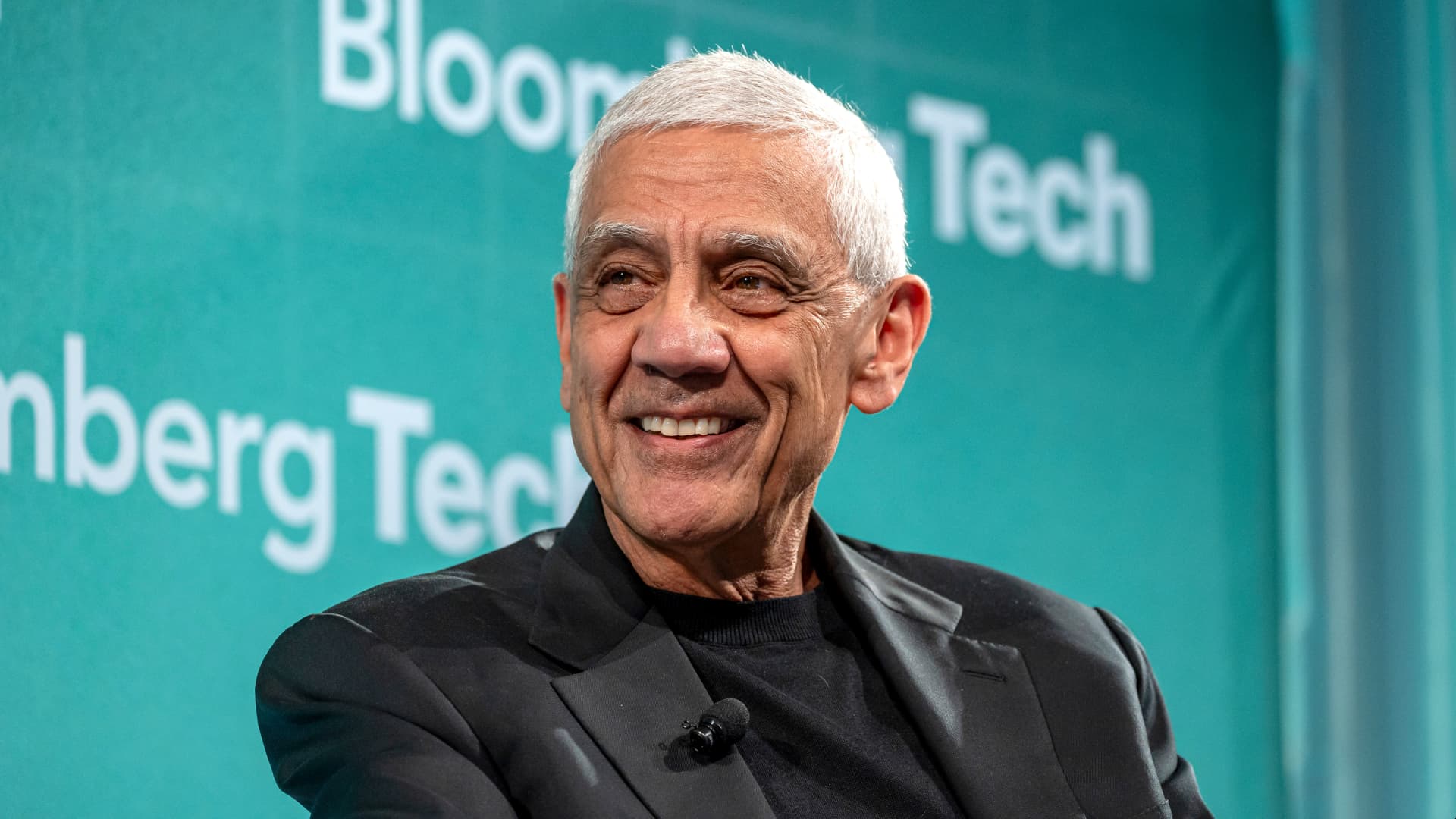 Seahawks new owner Vinod Khosla defends still being a fan of this AFC team