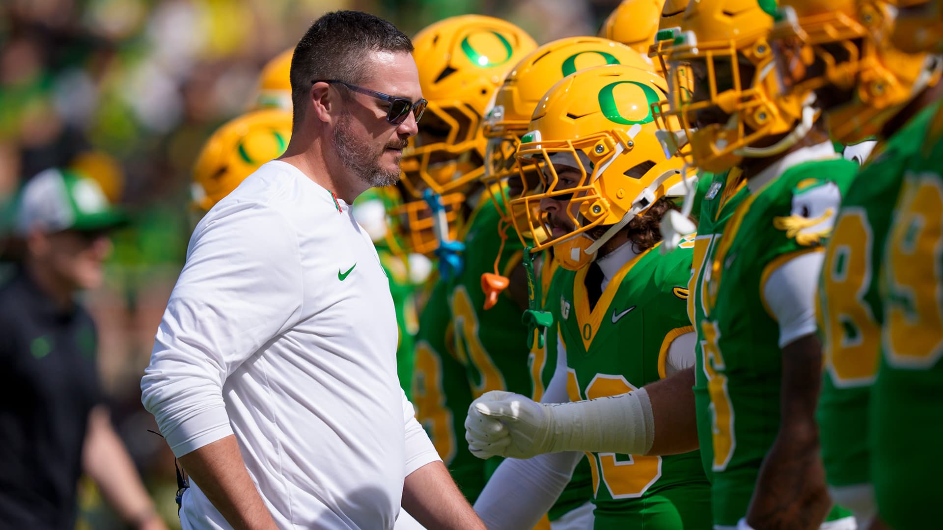 Oregon escapes Boise State, but sloppy opener reveals flaws as Ducks chase elusive national championship
