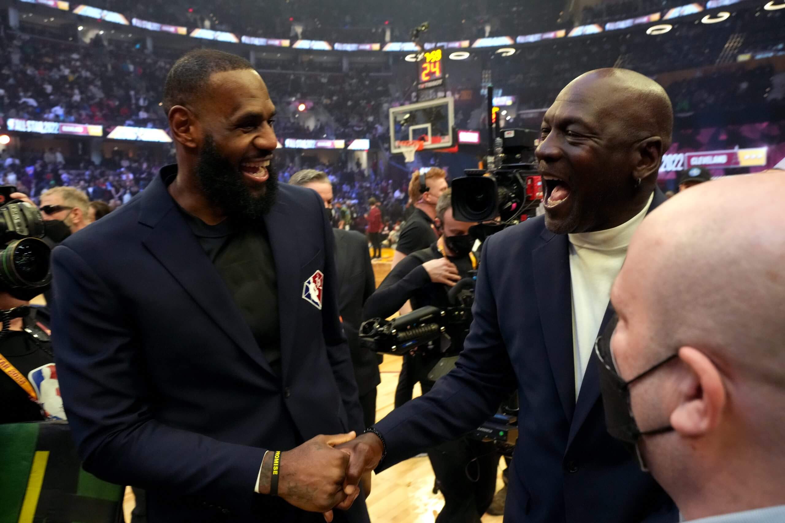 LeBron James made a perfect pivot move in quest to win GOAT debate vs. Michael Jordan